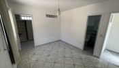 CASA EM BC RUA 2350