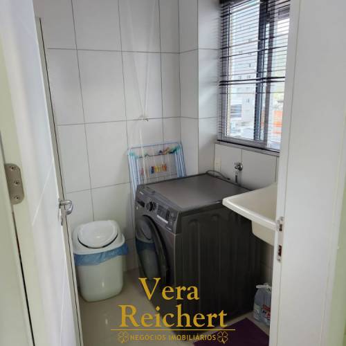 APTO 2 DEMI + 1 SU�TE COM 2 VAGAS GARAGEM ITAPEMA