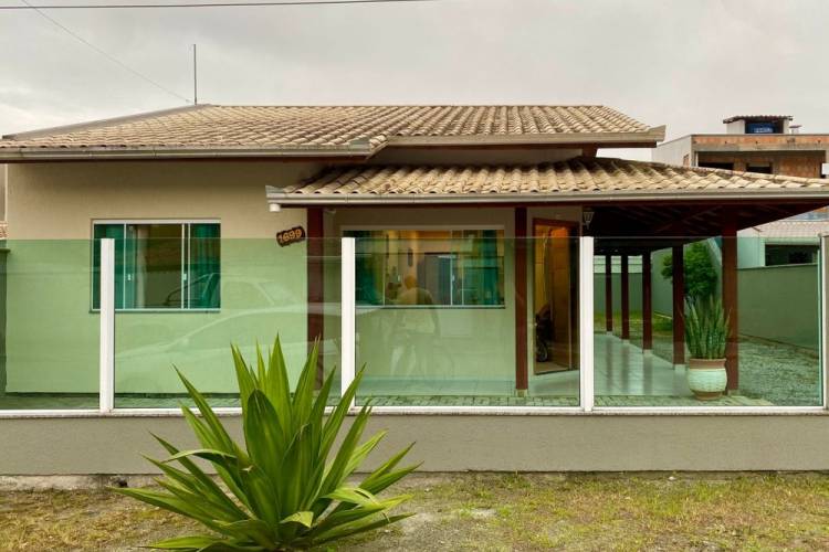 CASA 2 DORM. 2 VAGAS GAR. MORRETES ITAPEMA CASA 2 DORM. 2 VAGAS GAR. MORRETES ITAPEMA