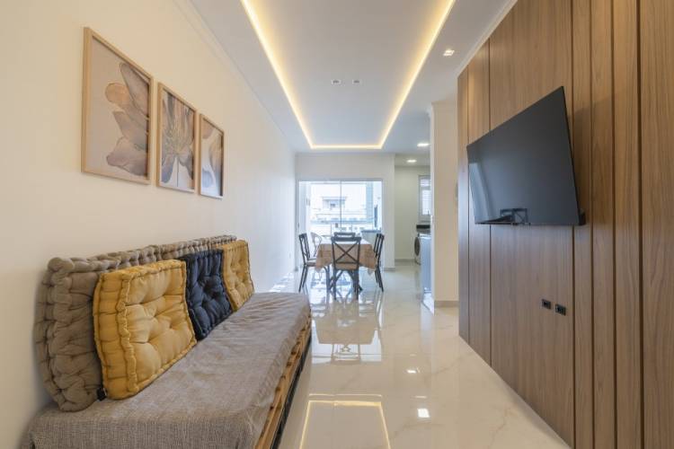 CHATEAU AVENUE RESIDENCE 