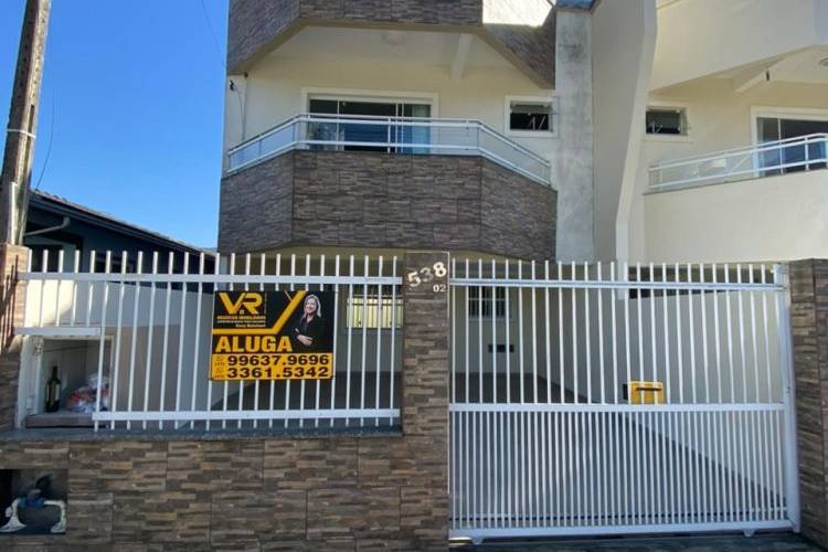 COMERCIAL / RESIDENCIAL - CASA 3 QUARTOS